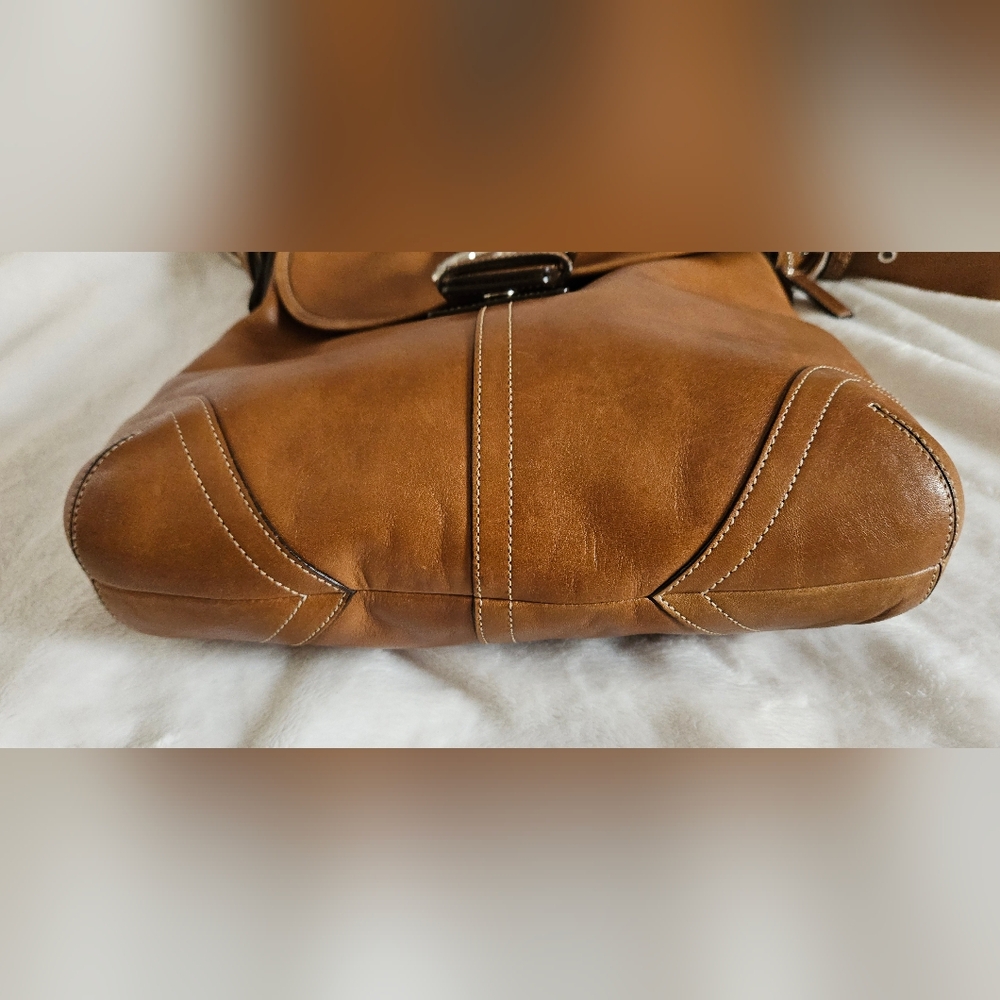 Coach Vintage Soho/Hobo Crossbody Bucket Bag. #G3S-9481 - Picture 5 of 12